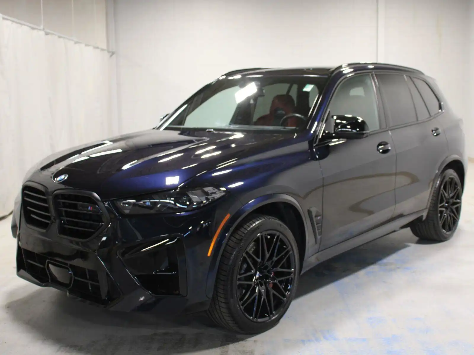 2024 BMW X5 M Competition's photo