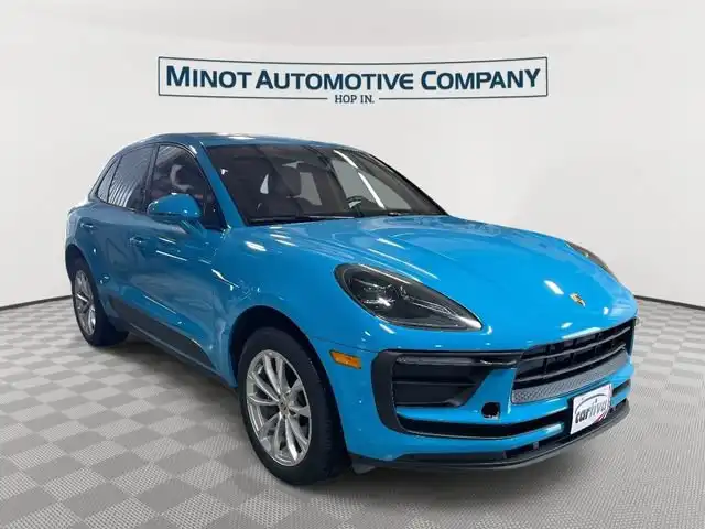 2022 Porsche Macan Base's photo