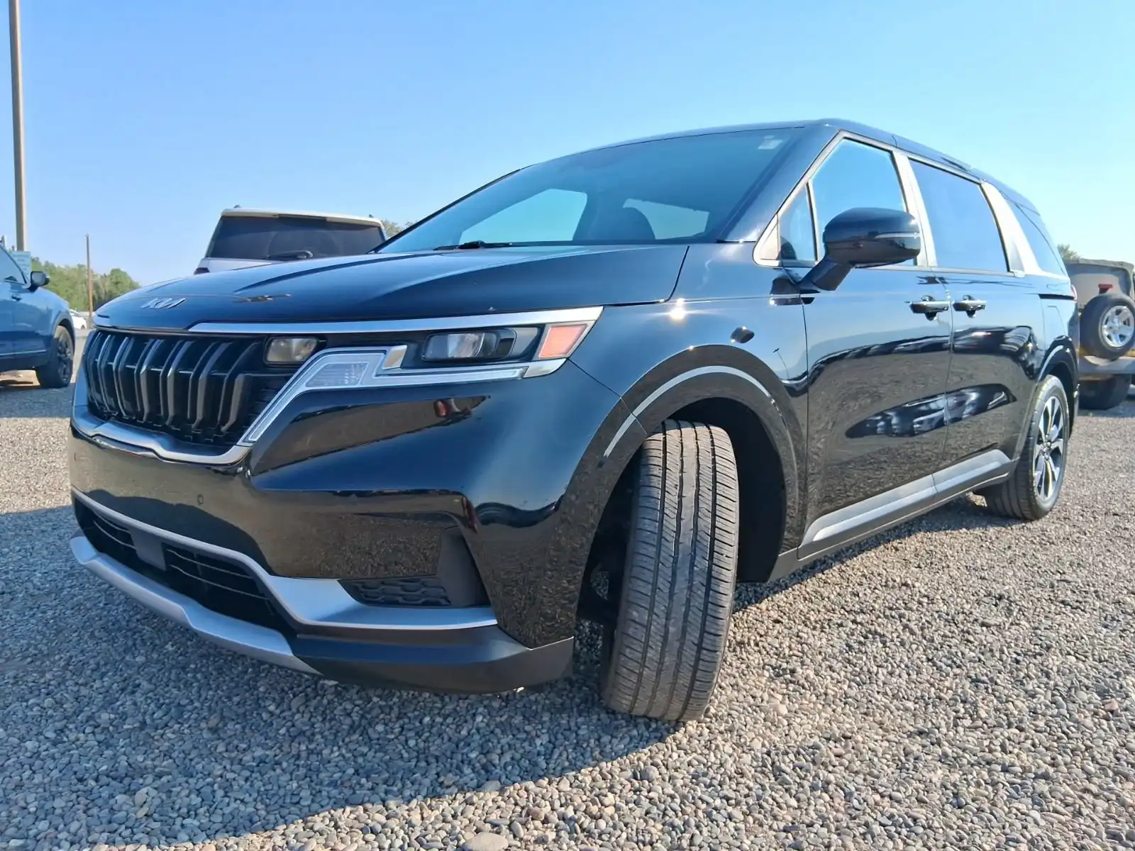 2024 Kia Sedona EX's photo