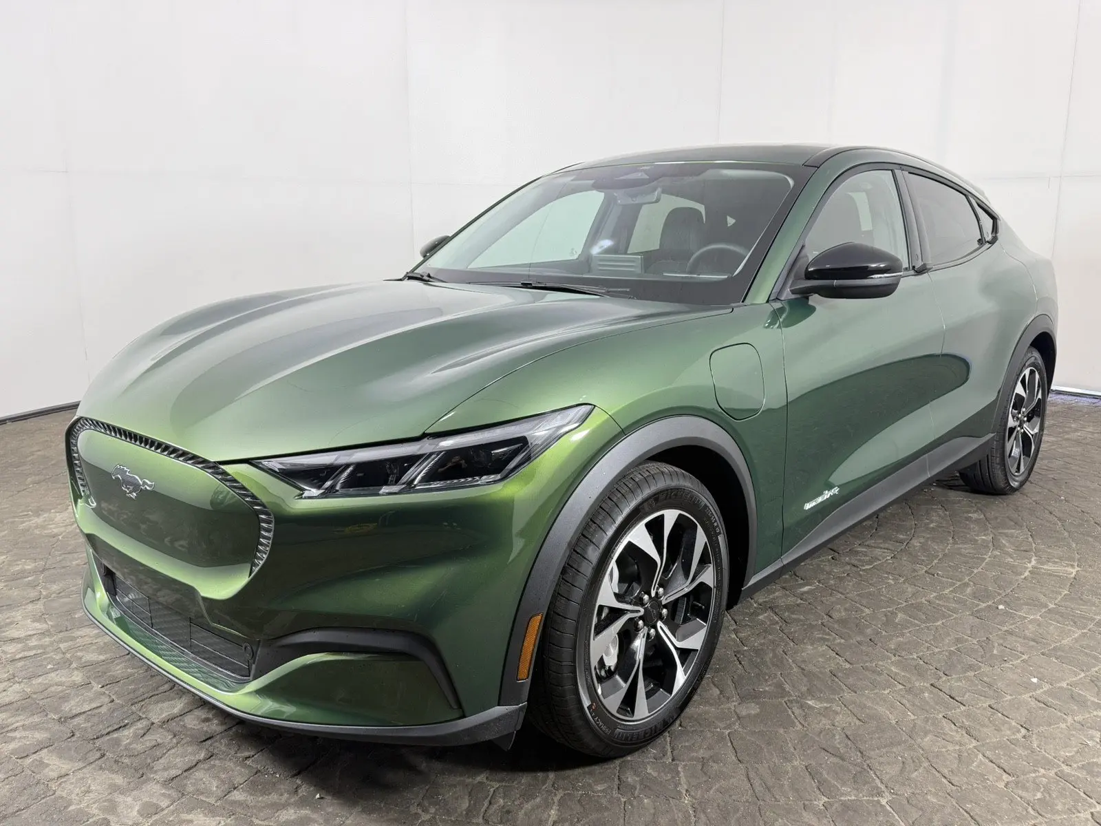 2026 Ford Mustang-Mach-e Select photo 3