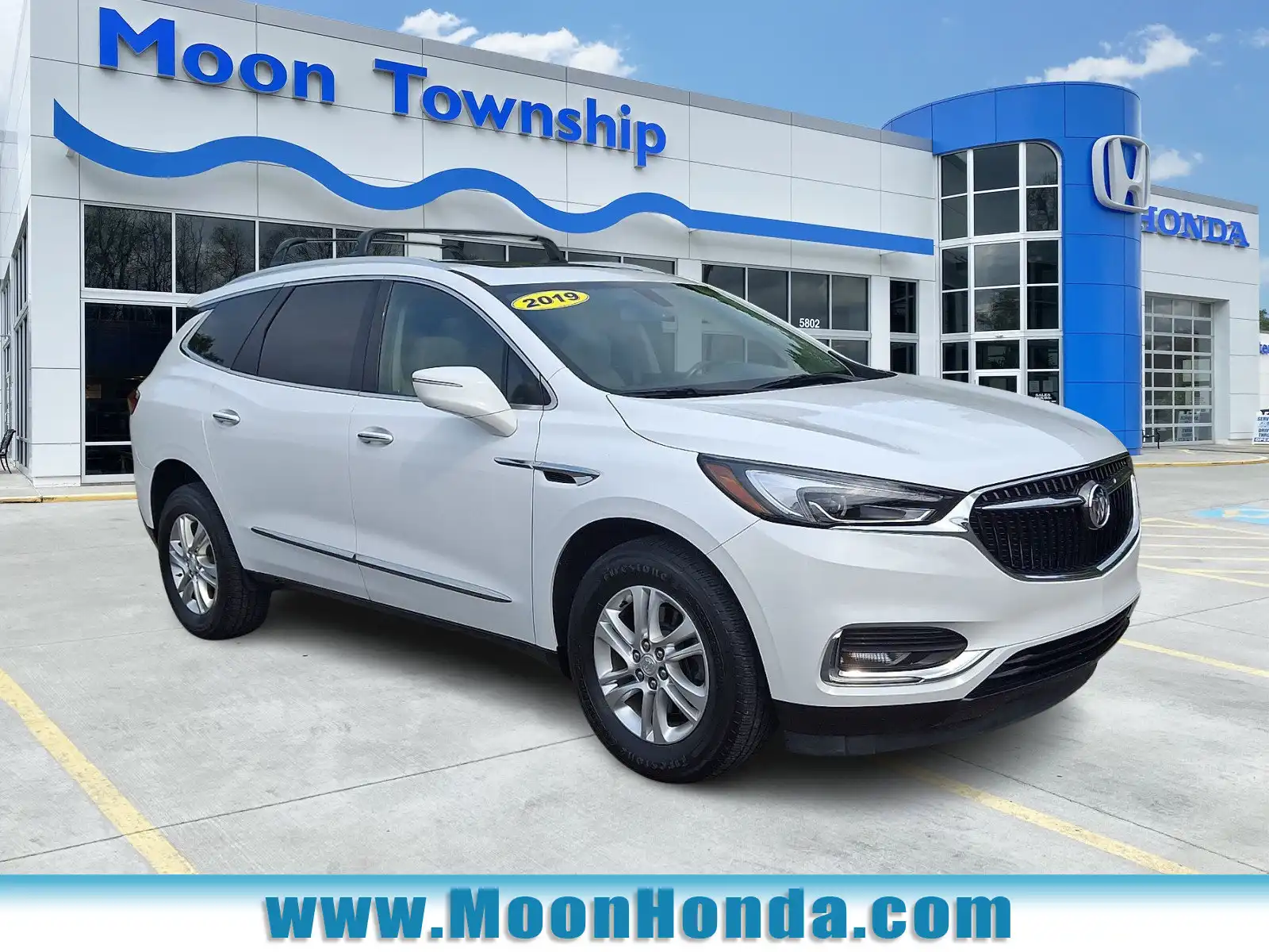 2019 Buick Enclave Essence AWD's photo