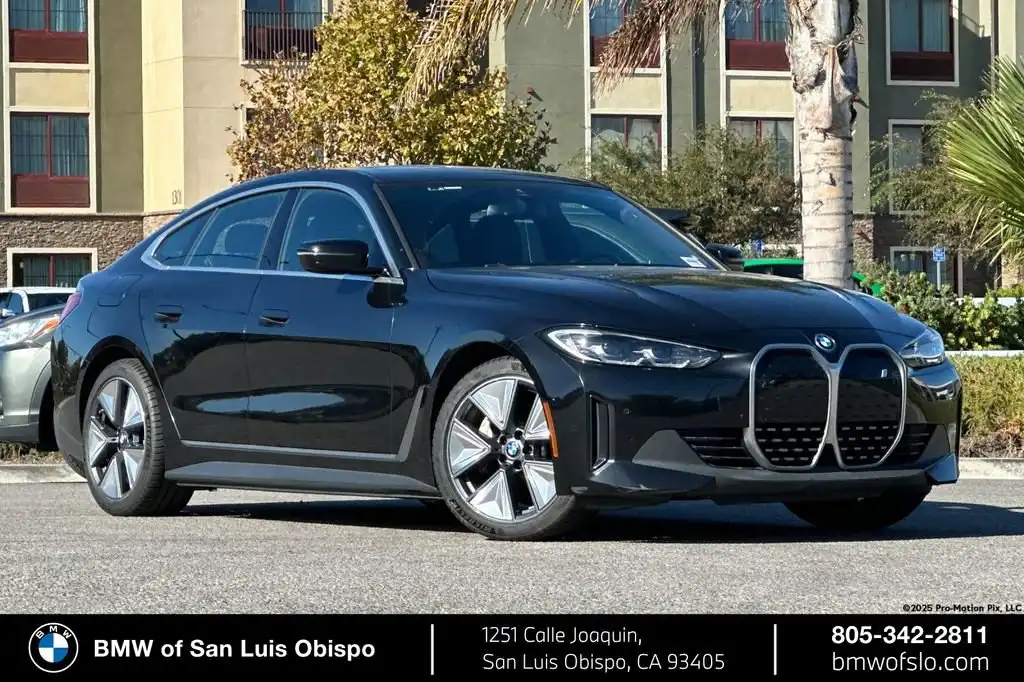 2023 BMW i4 eDrive40's photo