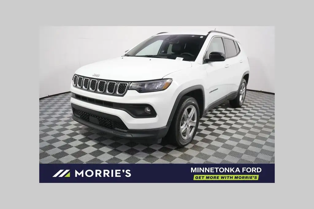 2024 Jeep Compass Latitude 4X4 photo 1