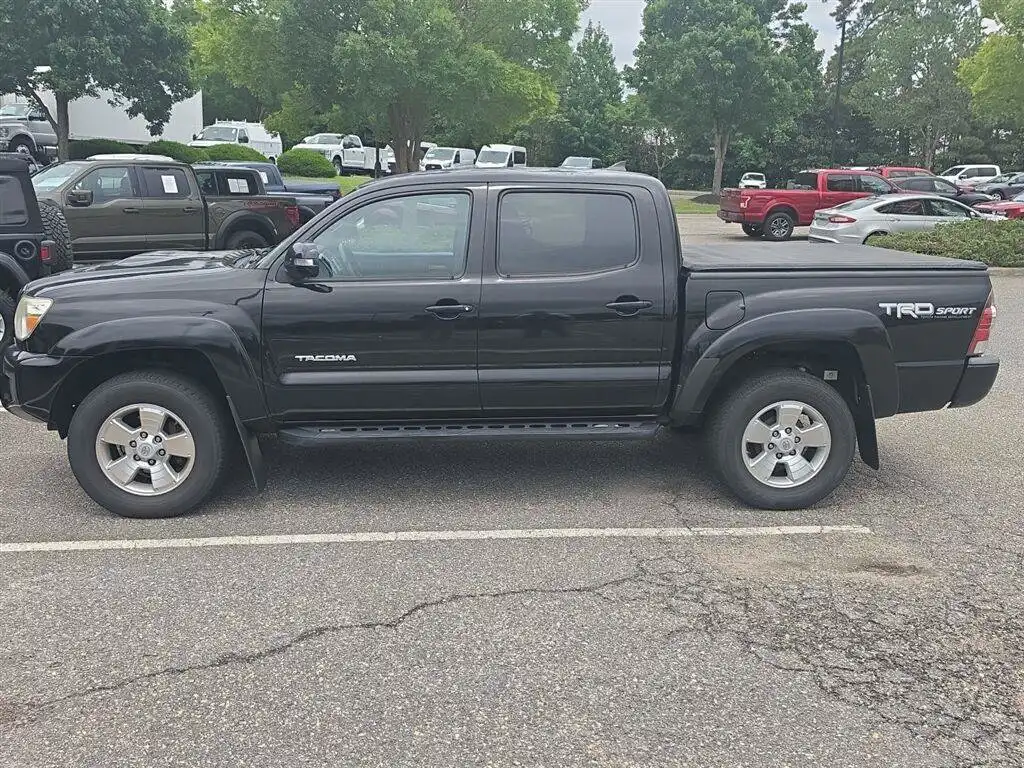 2014 Toyota Tacoma 4x4 Doublecab V6 AT's photo
