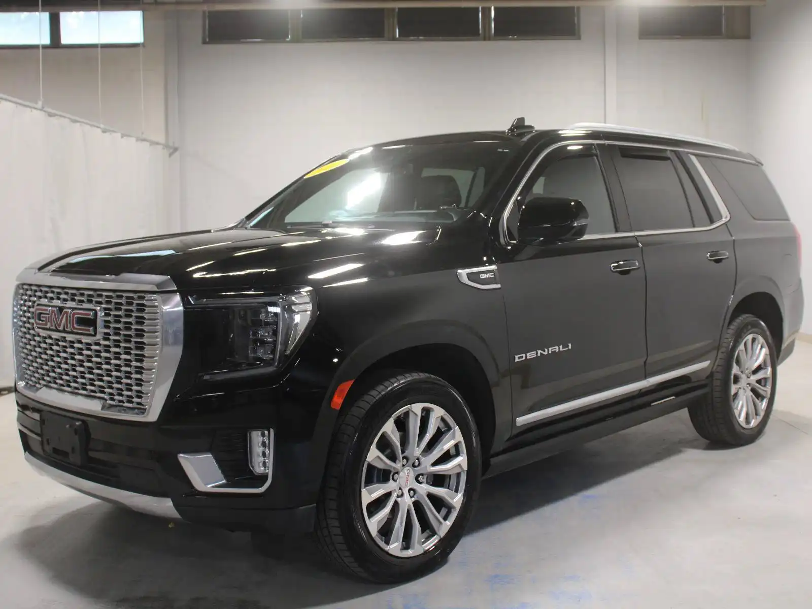 2022 GMC Yukon 4WD Denali's photo