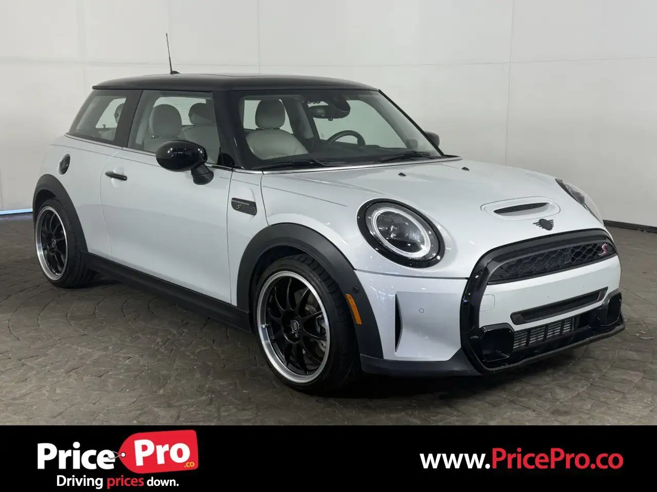 2023 MINI Cooper Cooper S 3 Door's photo