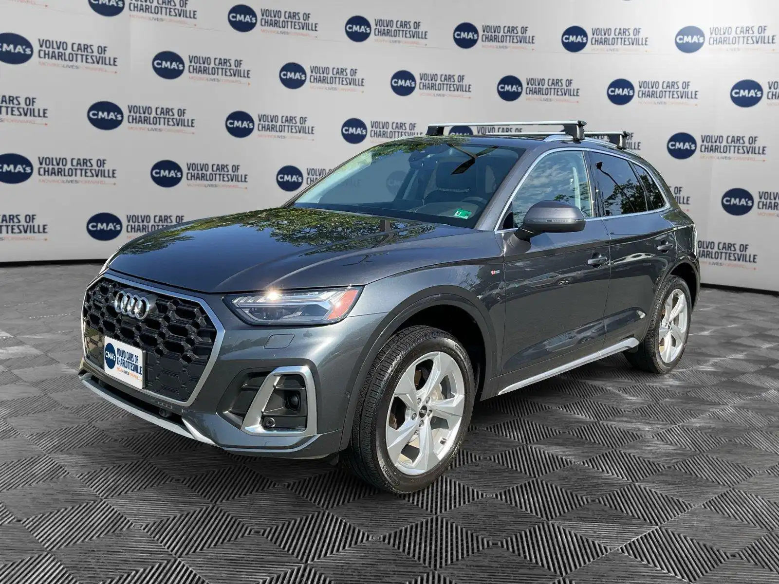 2023 Audi Q5 45 Prestige's photo