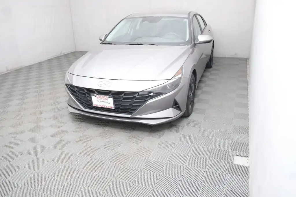 2023 Hyundai Elantra 1.6 Hybrid Blue's photo