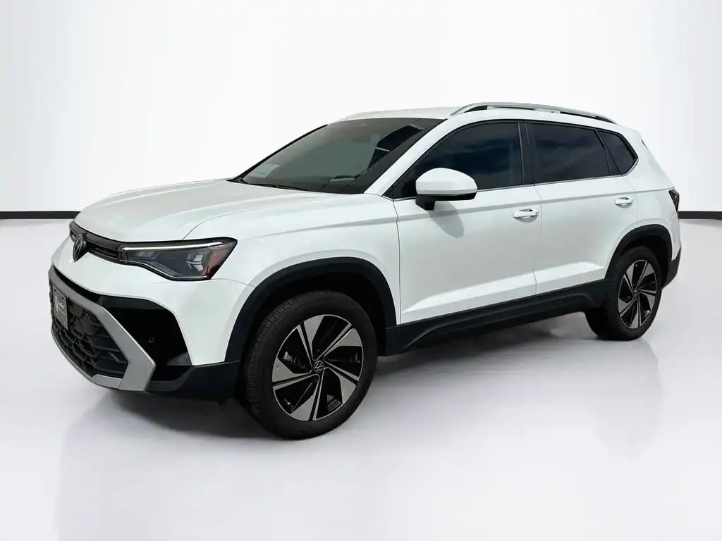 2025 Volkswagen Taos 1.5T SE 4Motion's photo