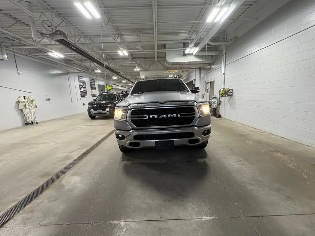 2022 RAM 1500 Big Horn/Lone Star 4WD Crew Cab 5'7's photo