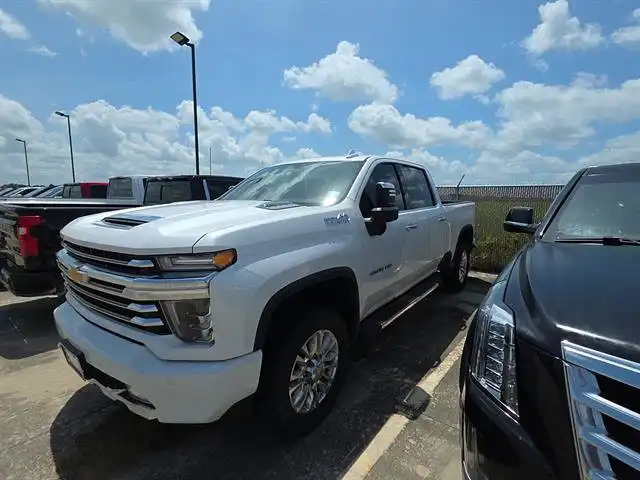 2023 Chevrolet Silverado HD High Country 4WD Crew Cab Std Box SRW's photo