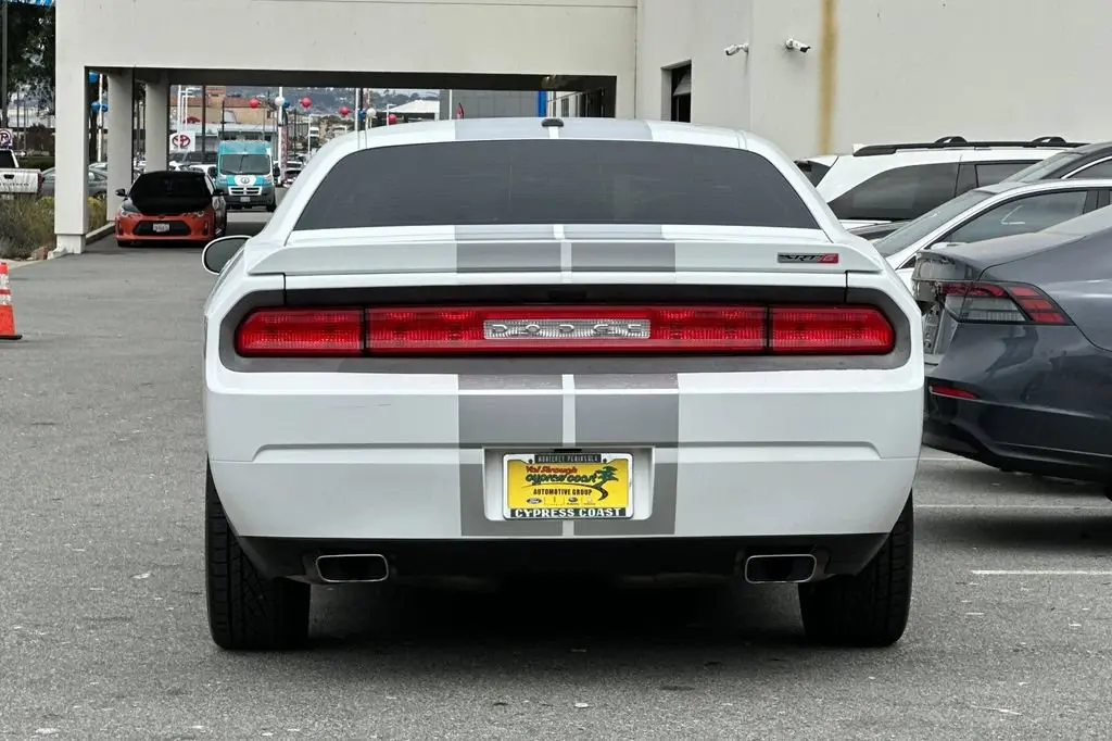 2012 Dodge Challenger SRT8 392 photo 4