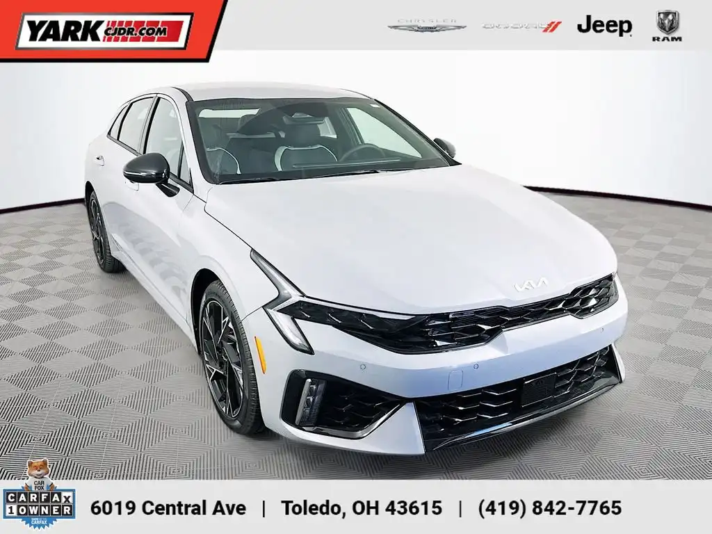 2025 Kia Optima GT-Line FWD's photo