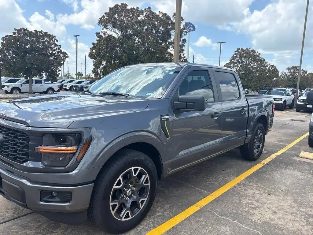 2025 Ford F-150 STX SuperCrew 5-1/2 Box's photo