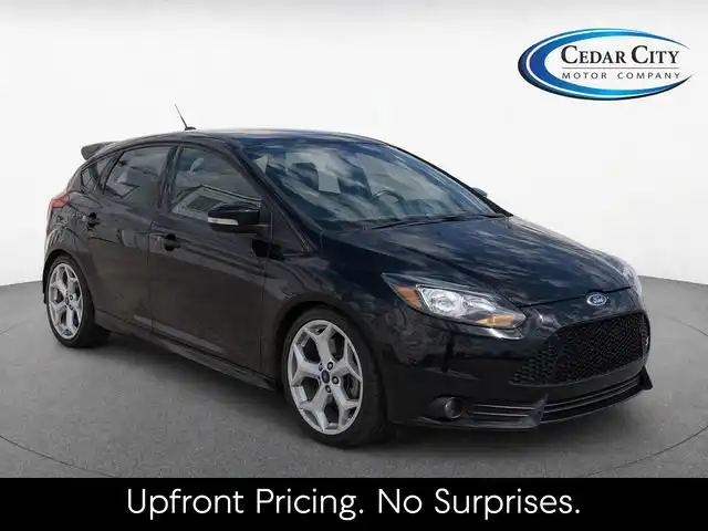 2013 Ford Focus ST Hatchback 5-Door's photo