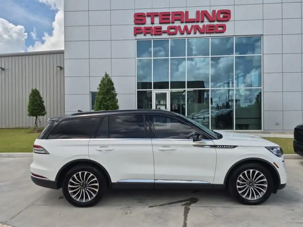 2022 Lincoln Aviator Reserve AWD's photo