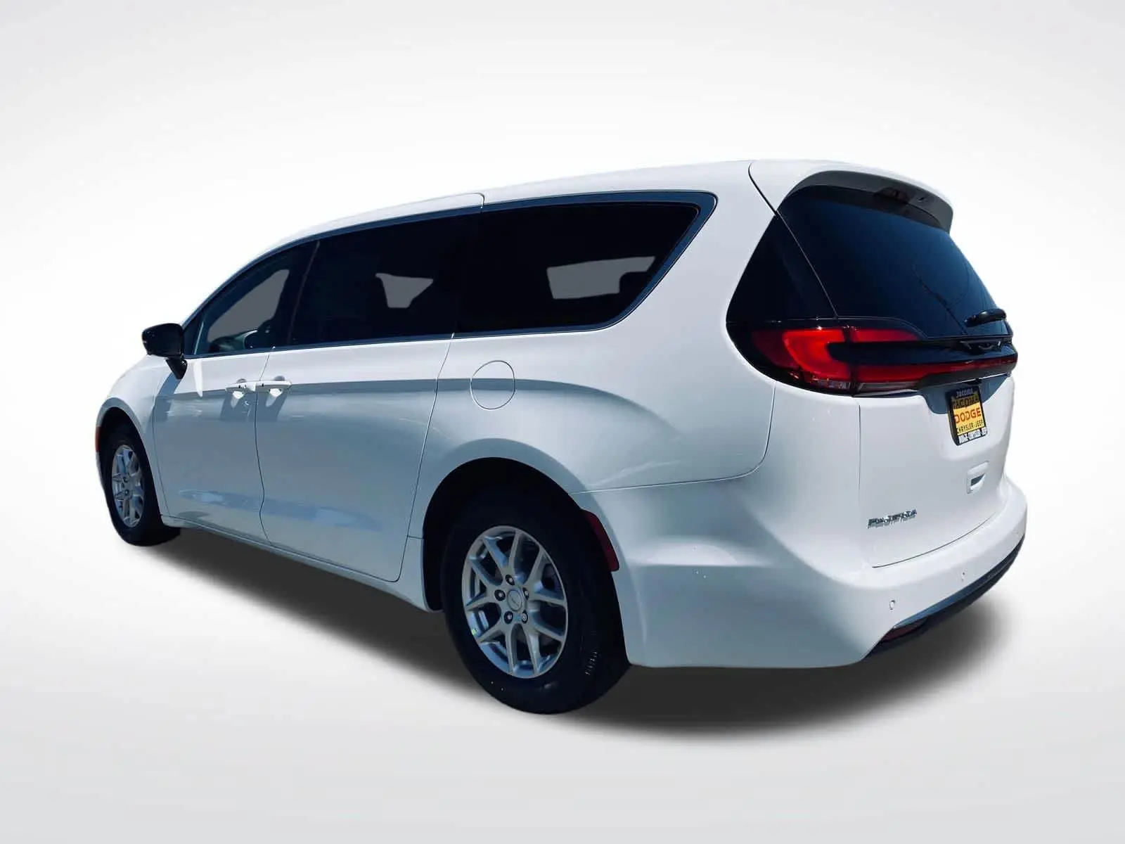 2027 Chrysler Pacifica Select photo 3