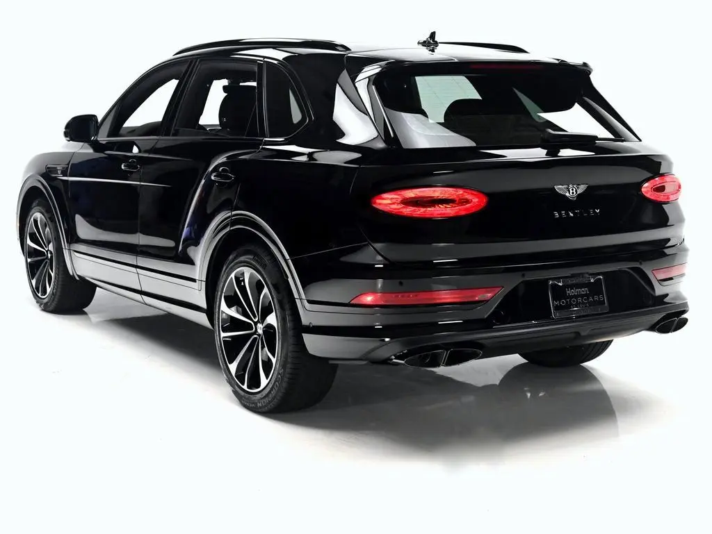 2025 Bentley Bentayga undefined photo 4