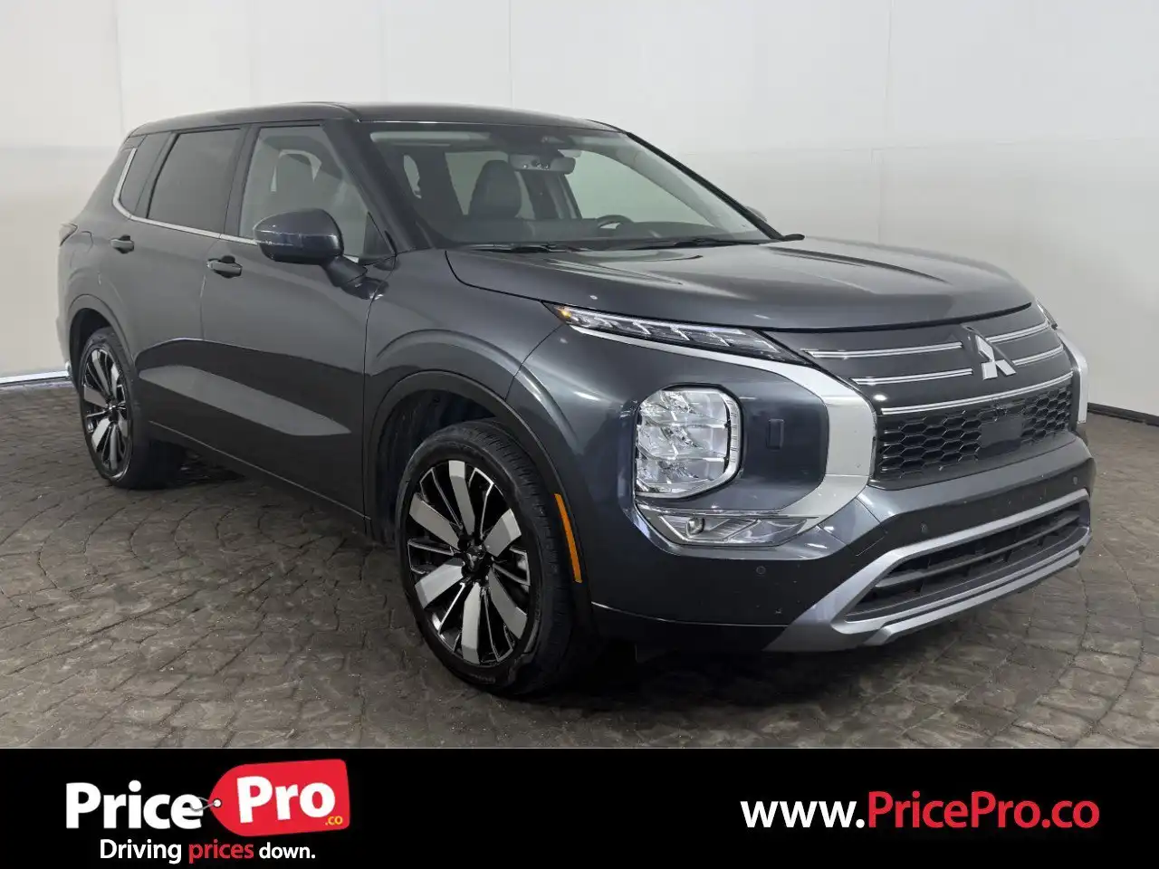 2025 Mitsubishi Outlander SE S-AWC's photo