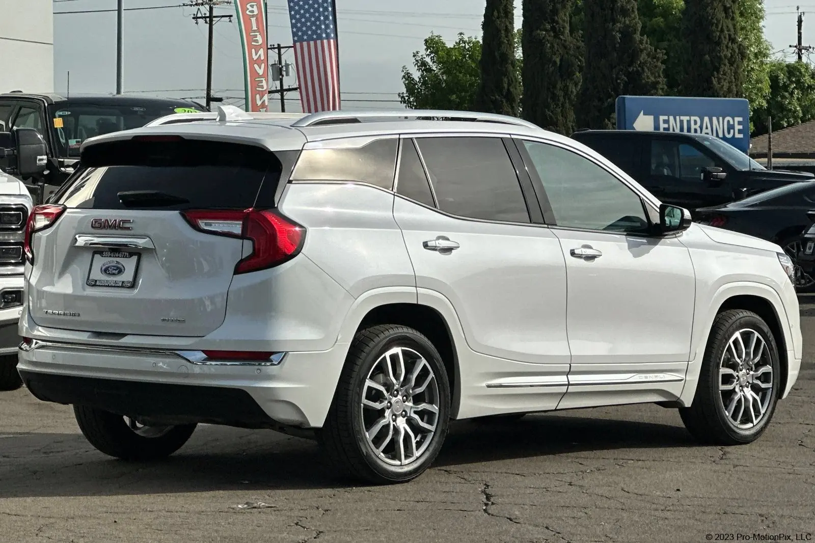 2022 GMC Terrain Denali AWD photo 4
