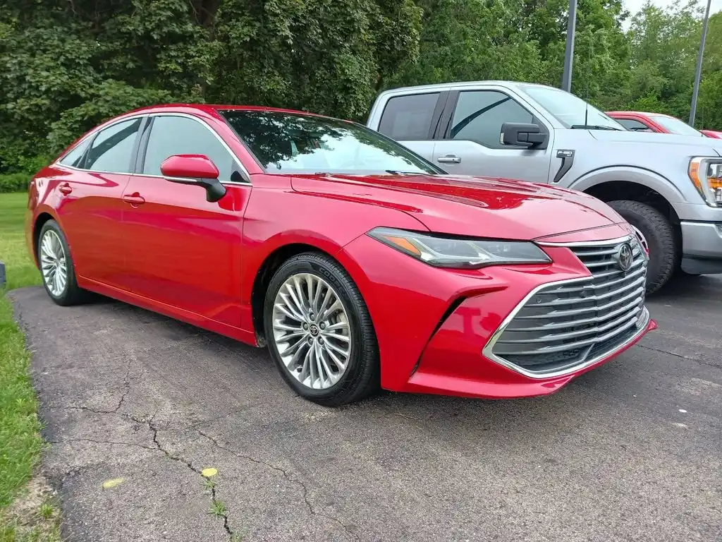 2021 Toyota Avalon Limited's photo