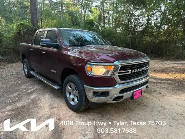 2021 RAM 1500 Big Horn/Lone Star 4x4 Crew Cab 5'7's photo
