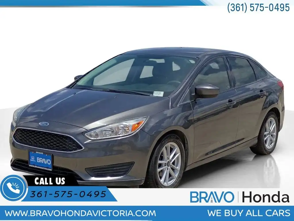 2018 Ford Focus Sedan SE's photo