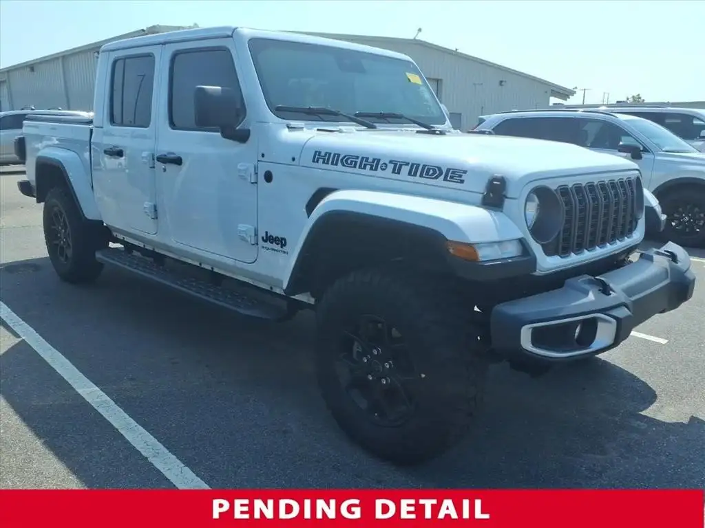 2025 Jeep Gladiator High Tide Auto's photo