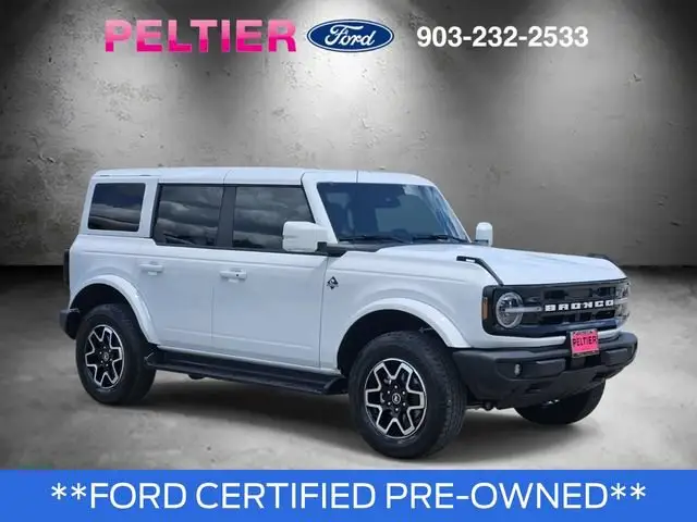 2025 Ford Bronco Outer Banks 4x4 photo 1