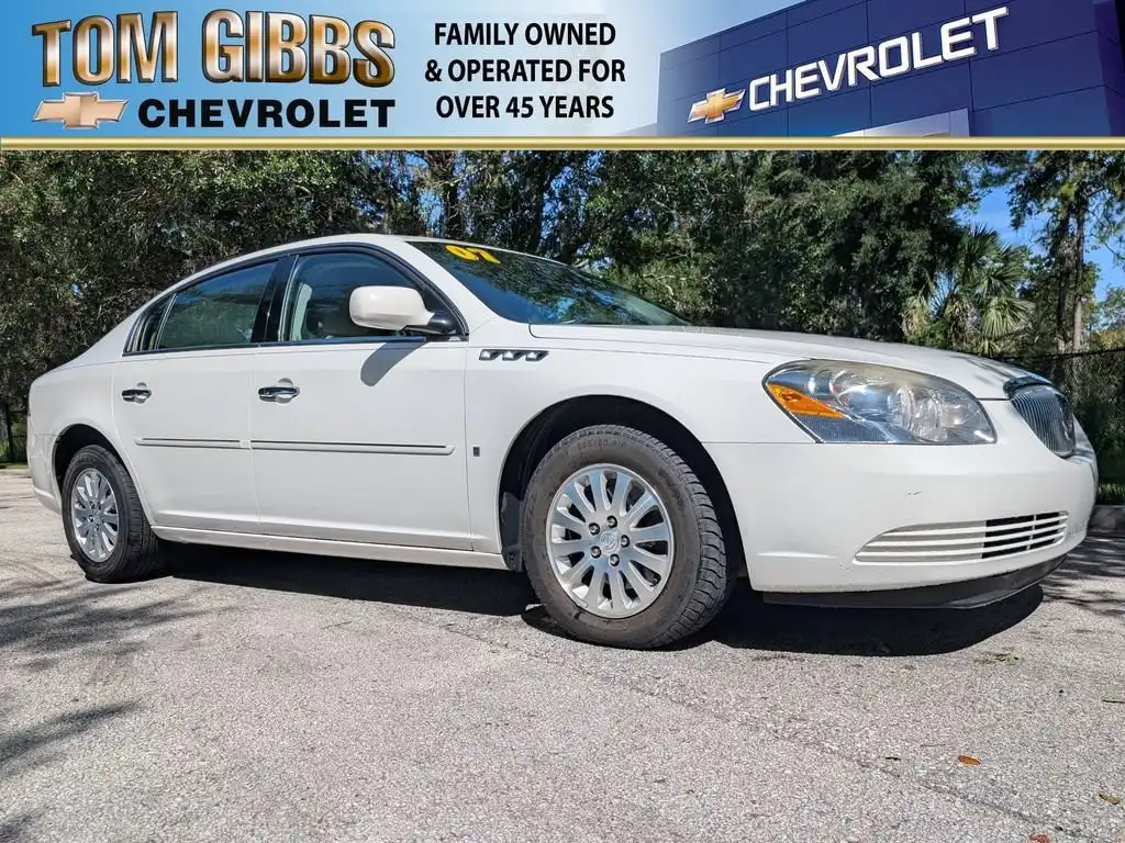 2007 Buick Lucerne CX's photo