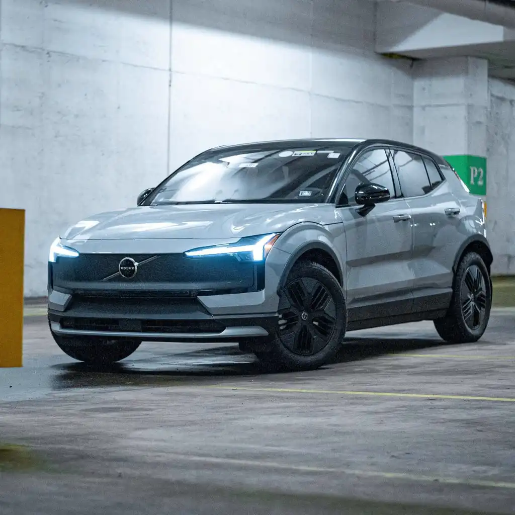 2026 Volvo EX30 Twin Motor Cross Country Ultra's photo
