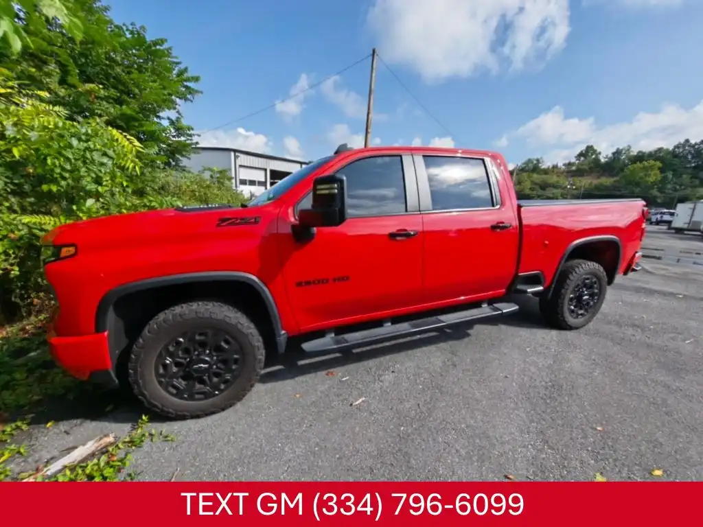 2024 Chevrolet Silverado HD LT 4WD Crew Cab Standard Box's photo