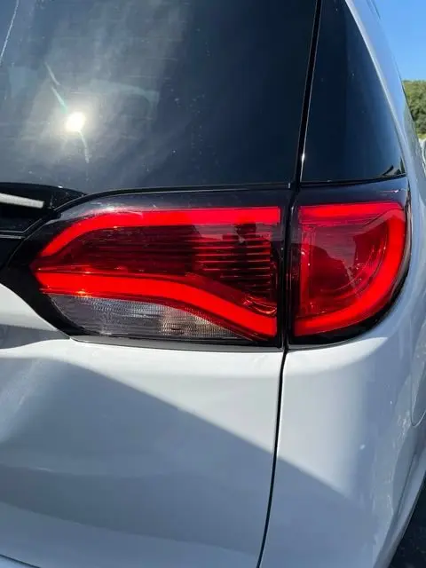 2020 Chrysler Pacifica Touring L Plus photo 5