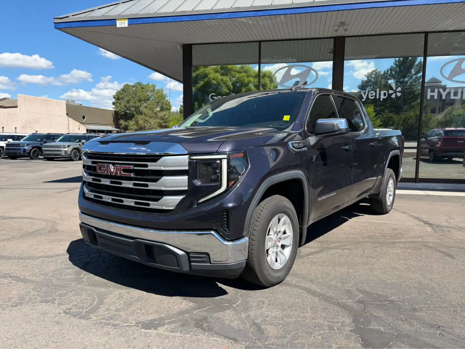 2022 GMC Sierra 2WD Crew Cab Short Box SLE's photo