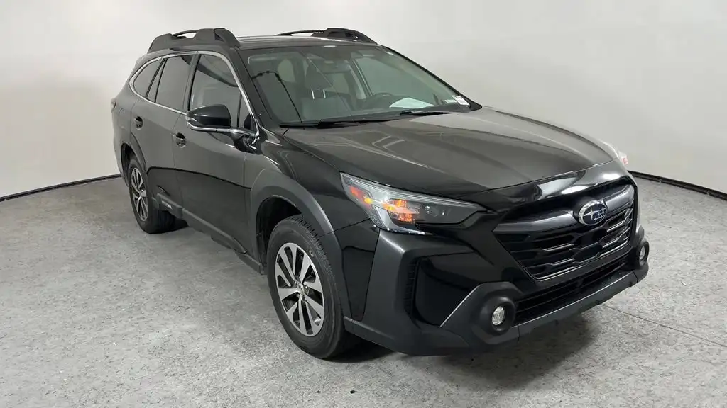 2023 Subaru Outback Premium's photo