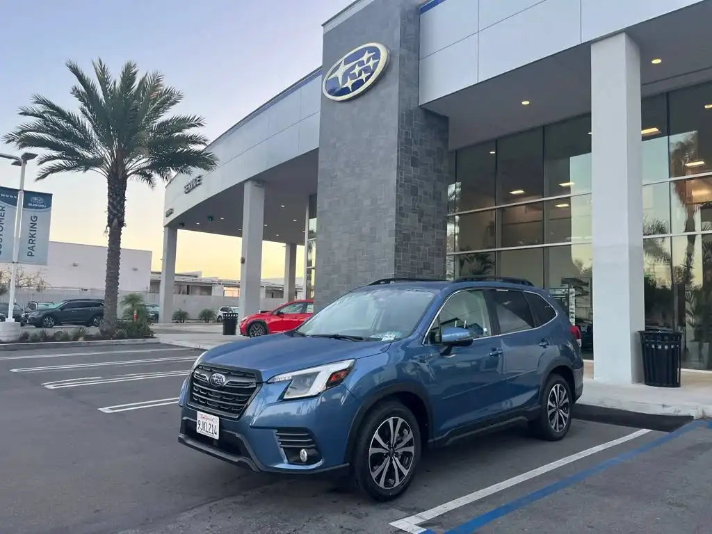 2023 Subaru Forester Limited's photo