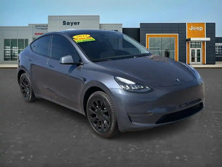 2023 Tesla Model Y Long Range Dual Motor All-Wheel Drive's photo