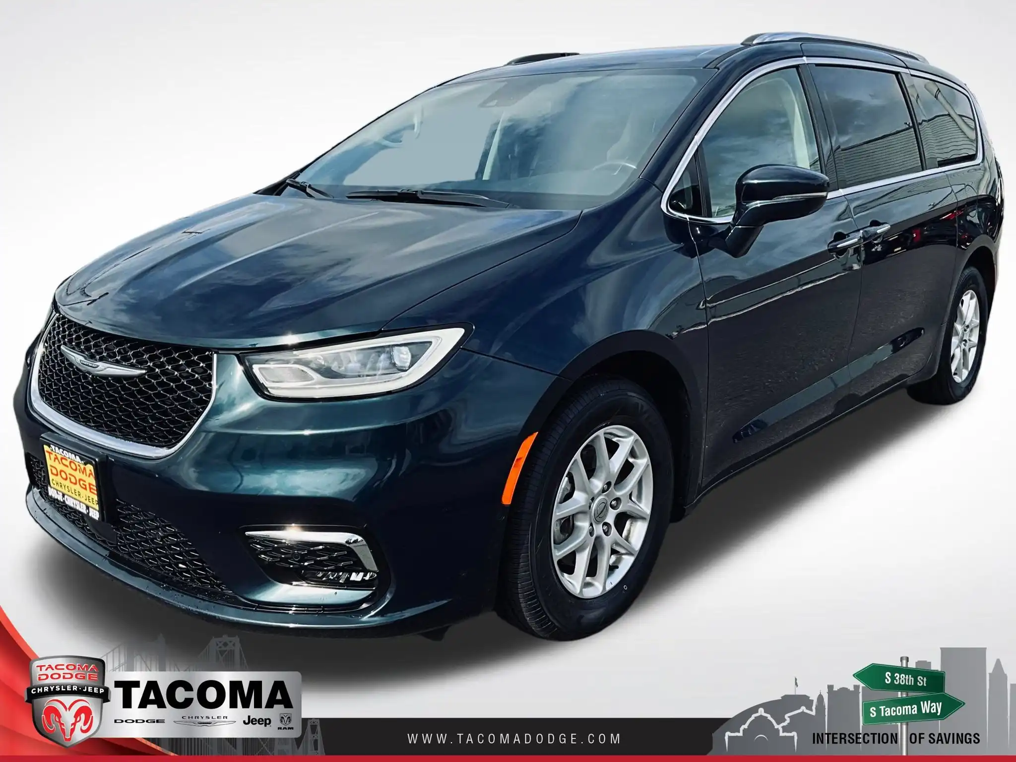 2021 Chrysler Pacifica Touring L's photo