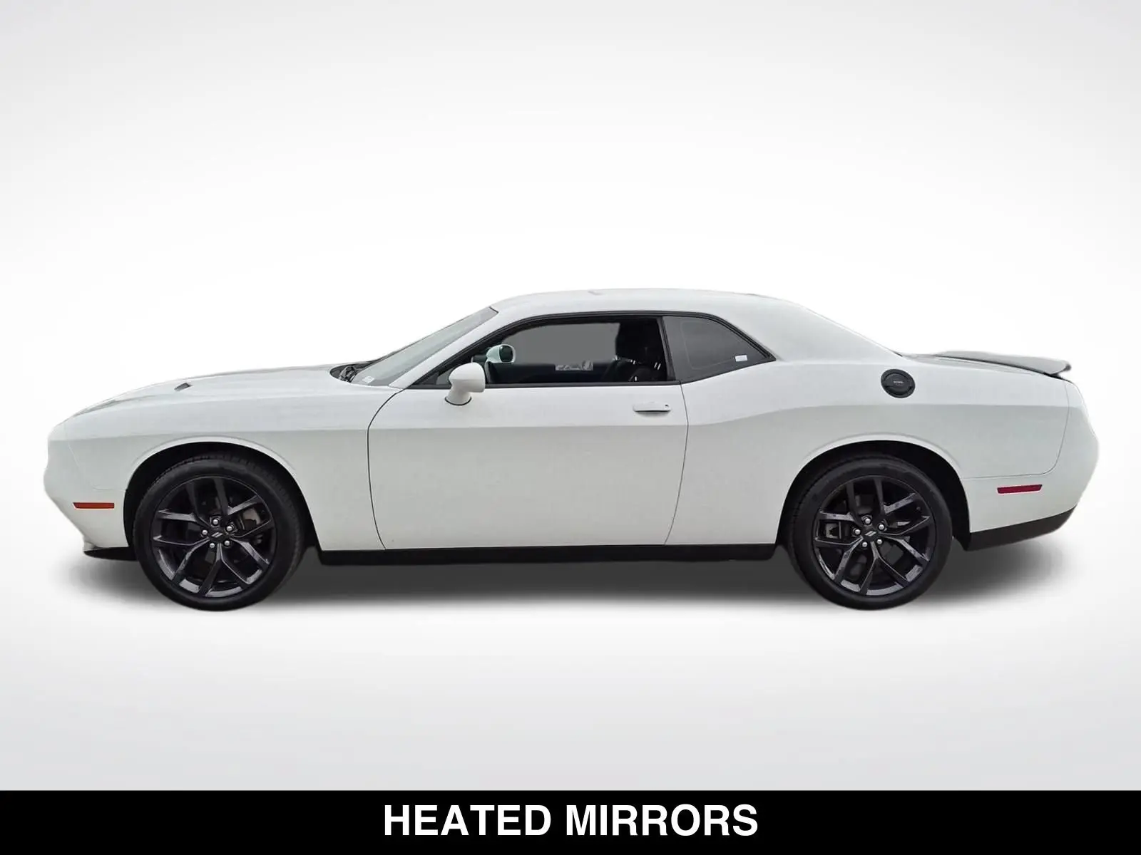2023 Dodge Challenger SXT Auto photo 5