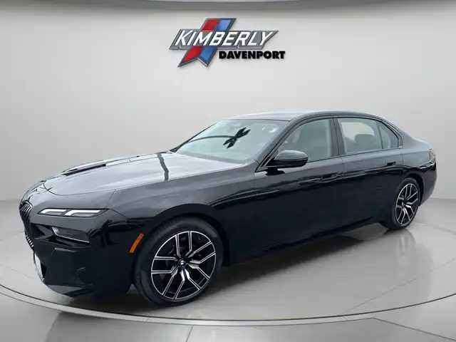 2025 BMW 7 Series 740i xDrive Sedan's photo