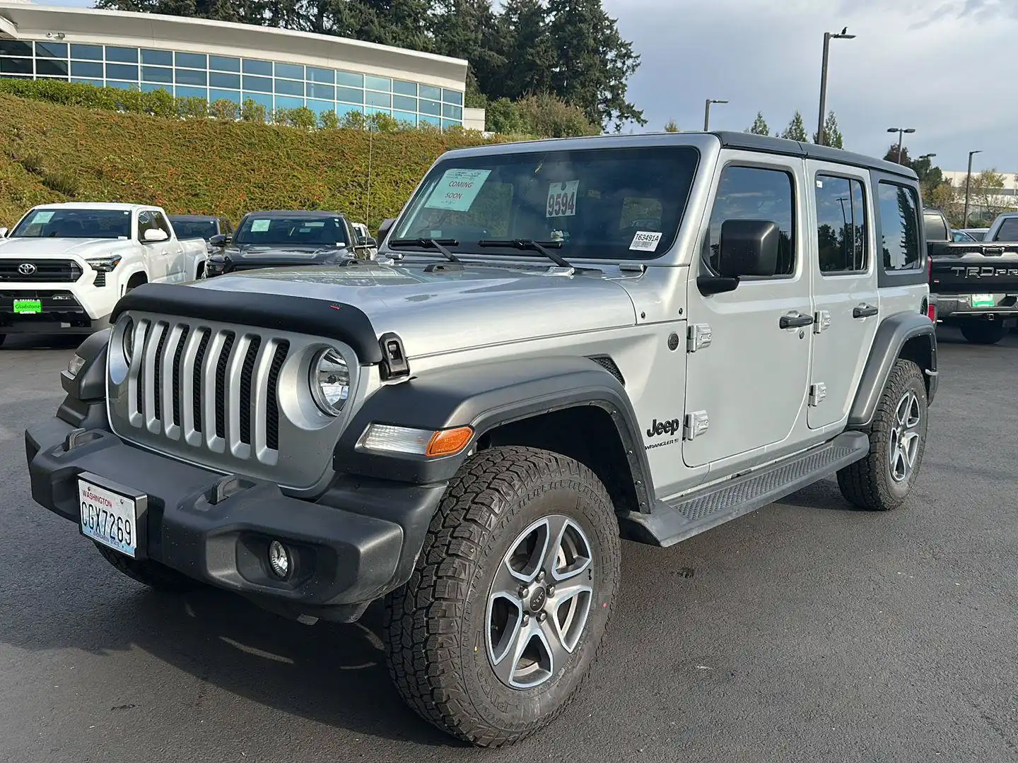 2023 Jeep Wrangler Sport S's photo