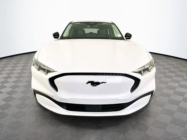2025 Ford Mustang-Mach-e Select photo 5