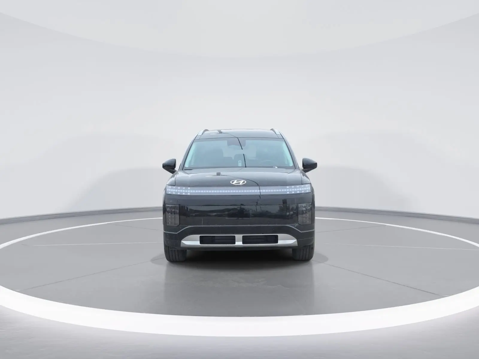 2026 Hyundai Ioniq 9 SE AWD photo 3