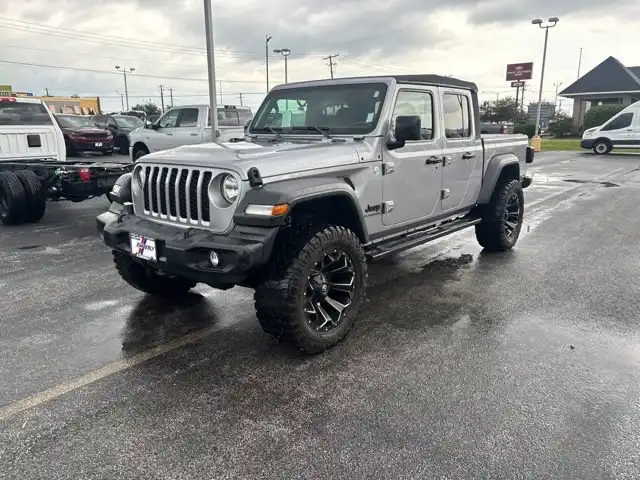 2020 Jeep Gladiator Sport S's photo