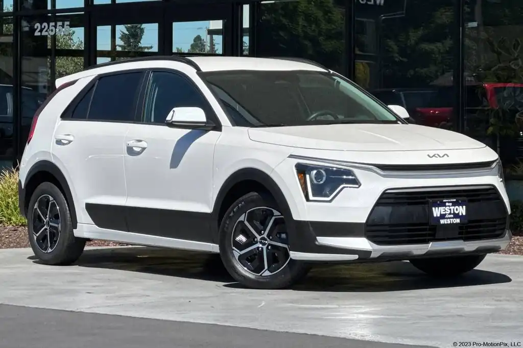 2025 Kia Niro Hybrid EX's photo