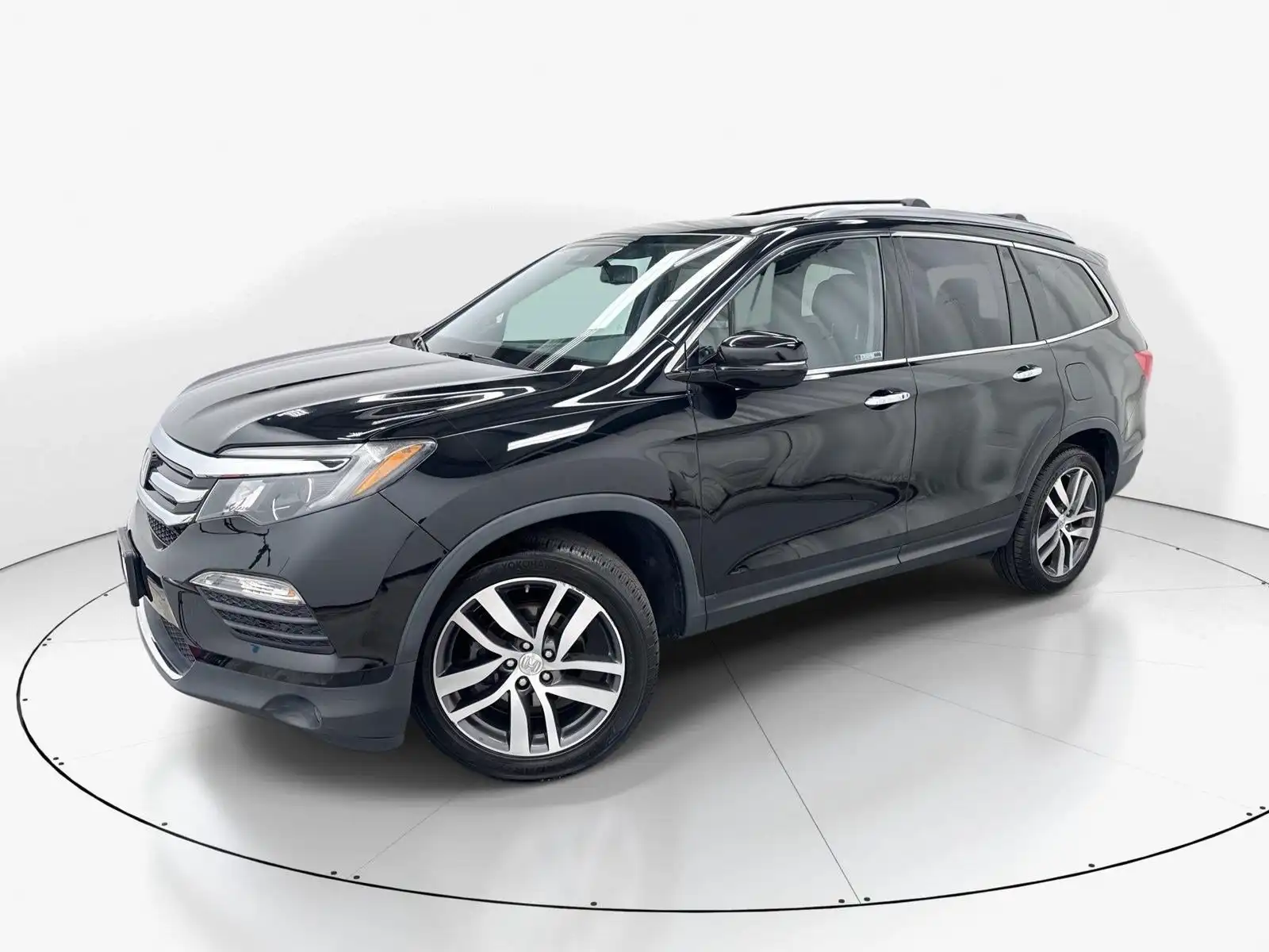 2018 Honda Pilot 4WD Touring's photo