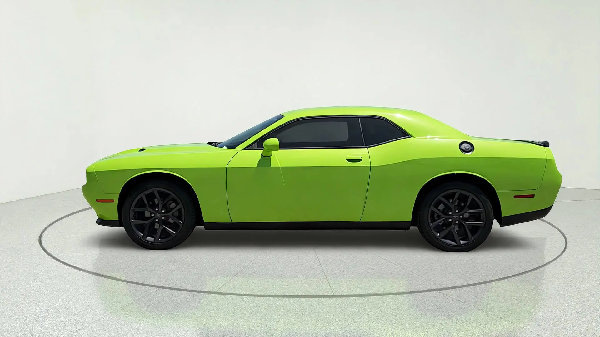 2023 Dodge Challenger SXT Auto photo 5
