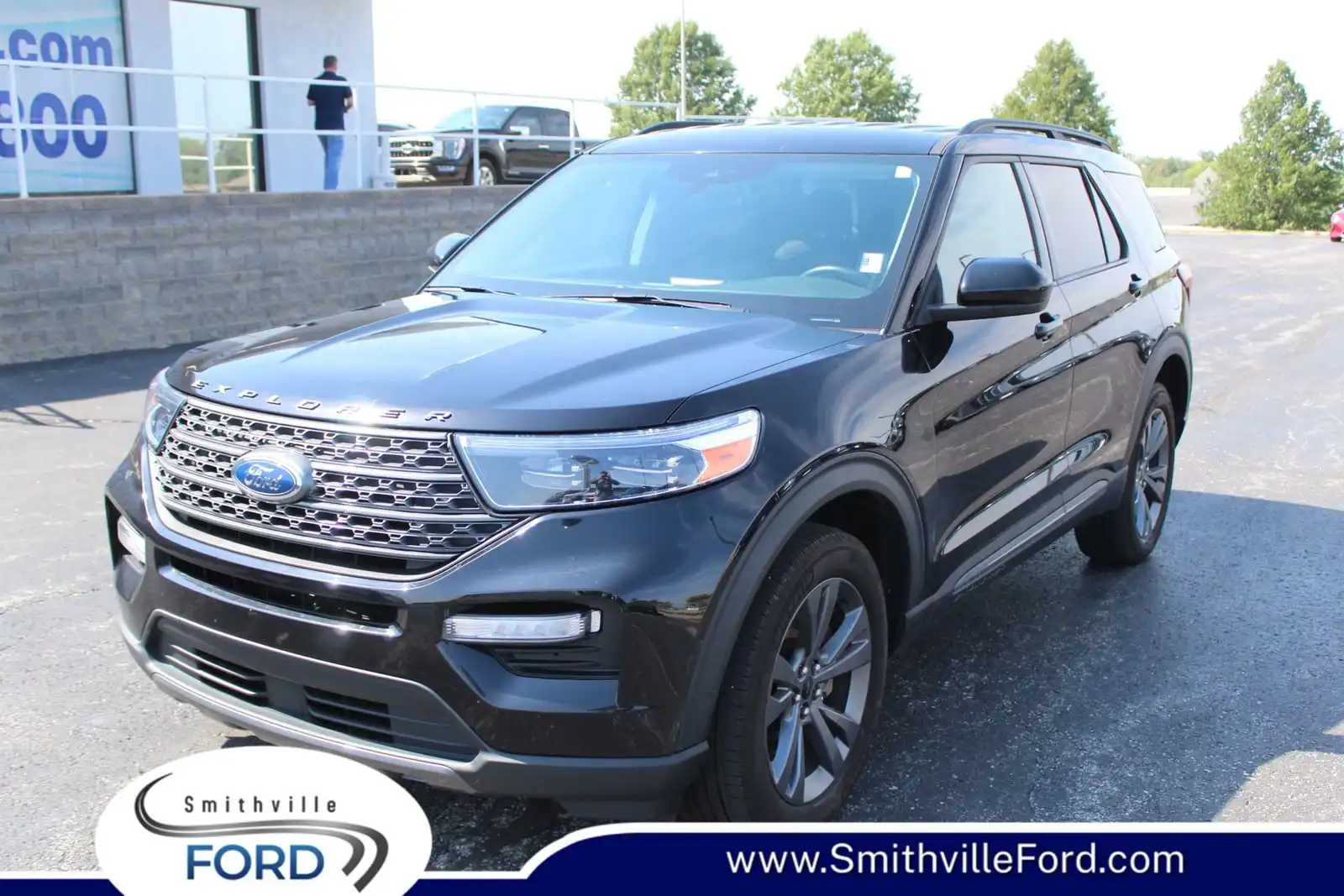 2023 Ford Explorer XLT 4WD's photo