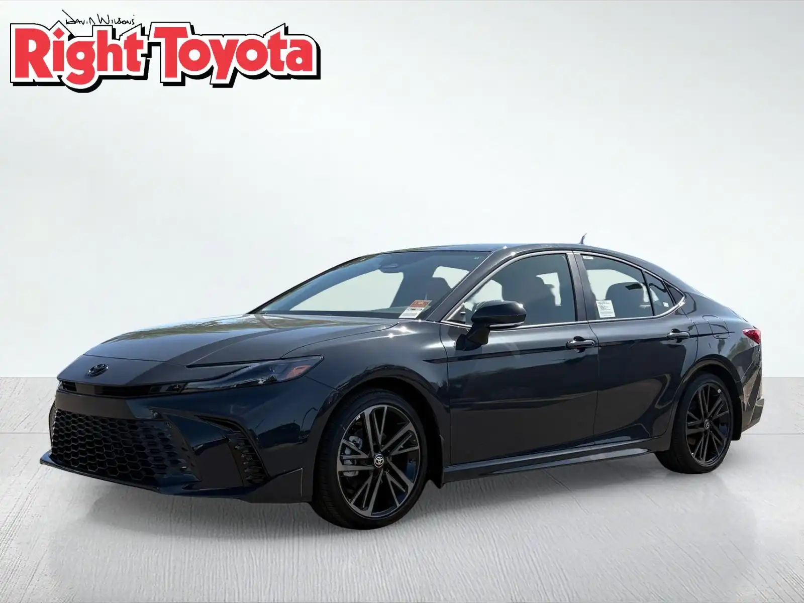 2026 Toyota Camry XSE Hybrid's photo