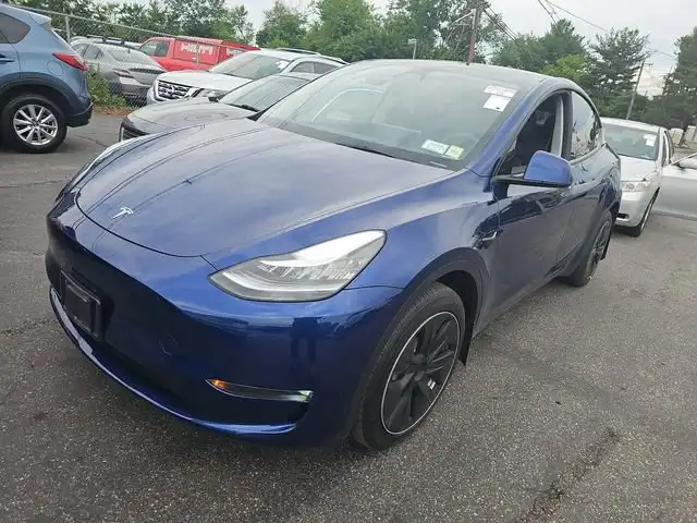 2023 Tesla Model Y Long Range Dual Motor All-Wheel Drive's photo